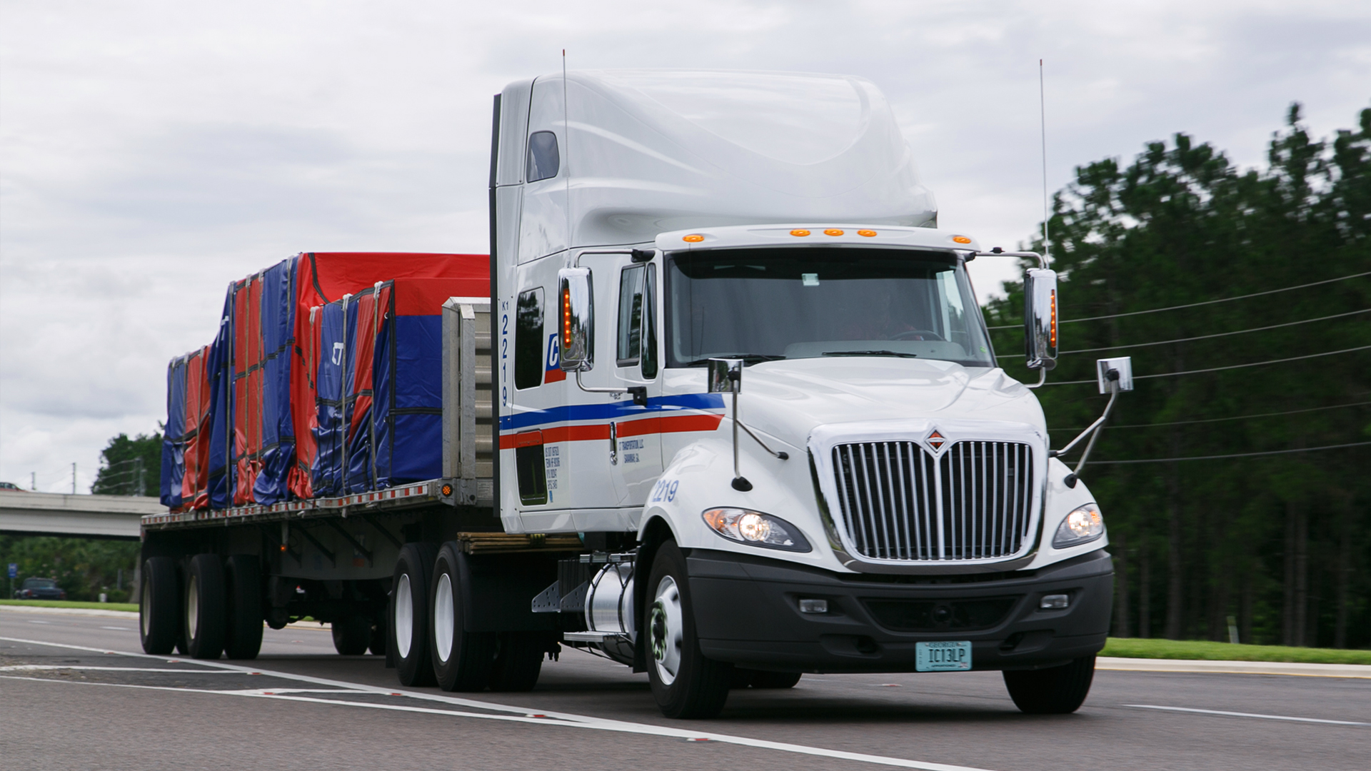 What You Need to Know Before Hiring a Semi-Truck