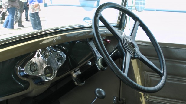 What Are the Functions of the Steering Column
