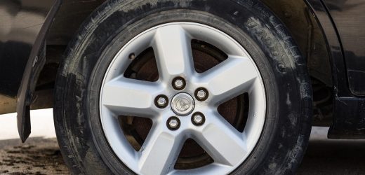 How to Effectively Change a Flat Tire?