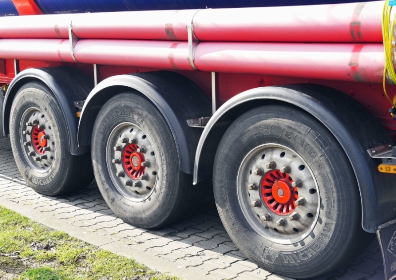 What Causes Truck Tyre Burst and Explosion